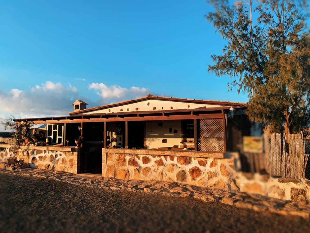 Magica Tindaya Surf House Hotel Exterior photo